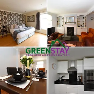 Holiday home Honeysuckle House: Spacious 3-bed, Chester